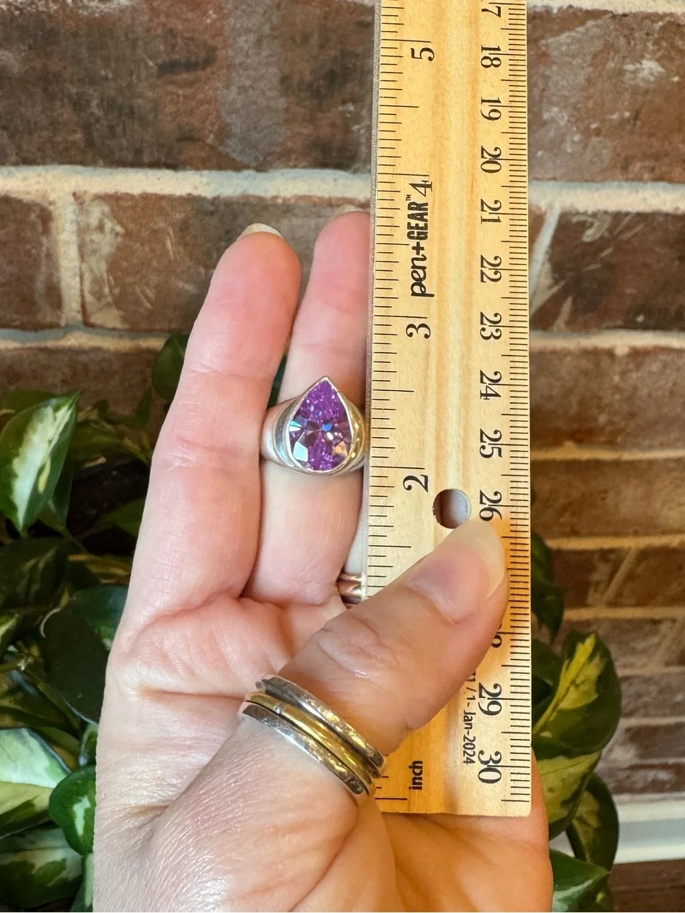 Beautiful VTG Sterling Silver Brilliantly Faceted Amethyst Sterling Silver Ring